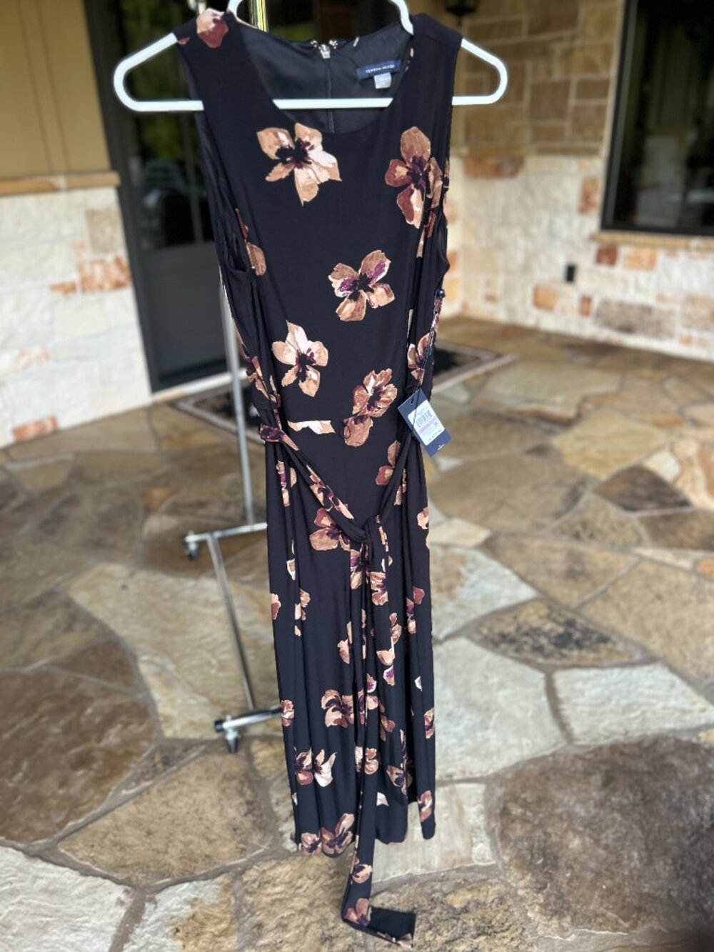 Tommy Hilfiger Black Floral Wide Leg Jumpsuit Tie Waist 6 NWT. Great for Rush!